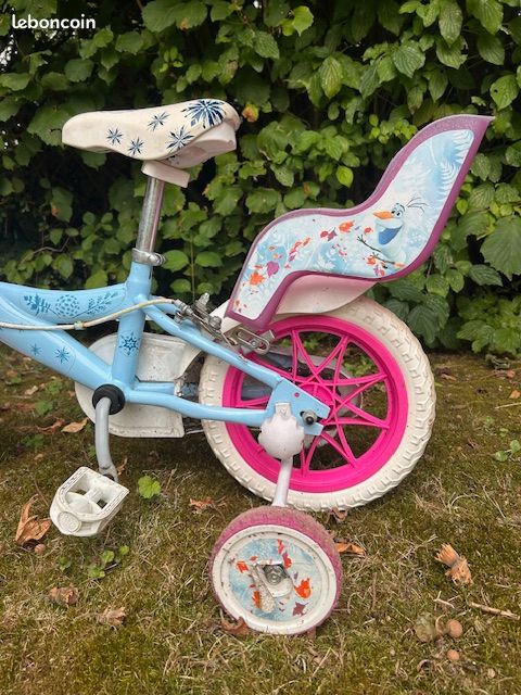 Vélo enfant petite roulettes panier la Reine des neiges Vélos