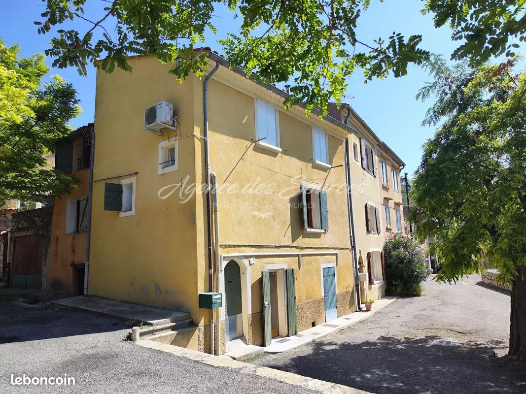 Appartement 3 pièces 49 m² · à Varages · 49 m² · 577 €/mois