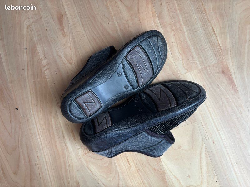 Chaussons orthopédiques podowell à scratch 39 neufs Matériel médical
