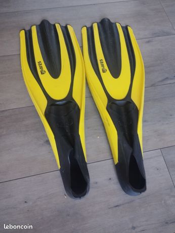 Palmes Mares Manta Taille 42 – Jaune, Technologie 2 Canaux, Propulsion Efficace