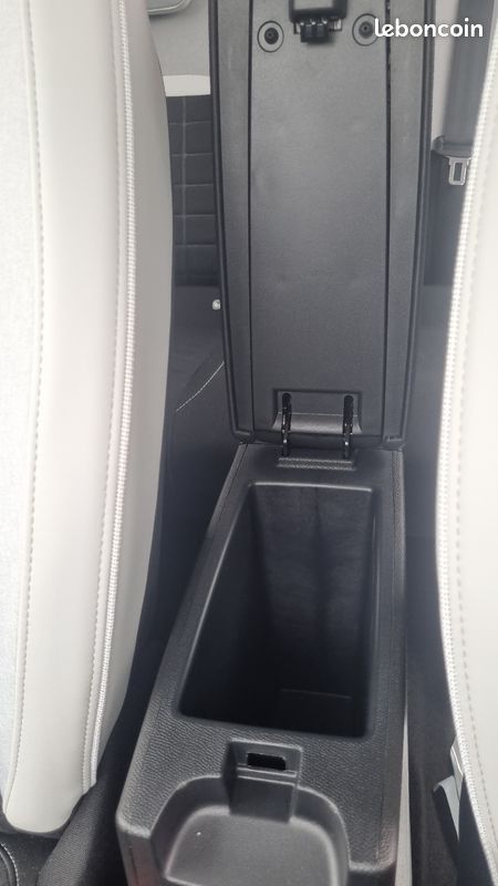 CITROEN C3 Hybride 110 ch Automatique Max (image 30)