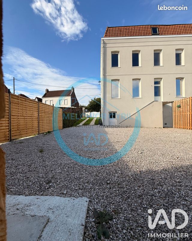 Maison 7 pièces 195 m² · à Blendecques · 195 m² · 287 000 €