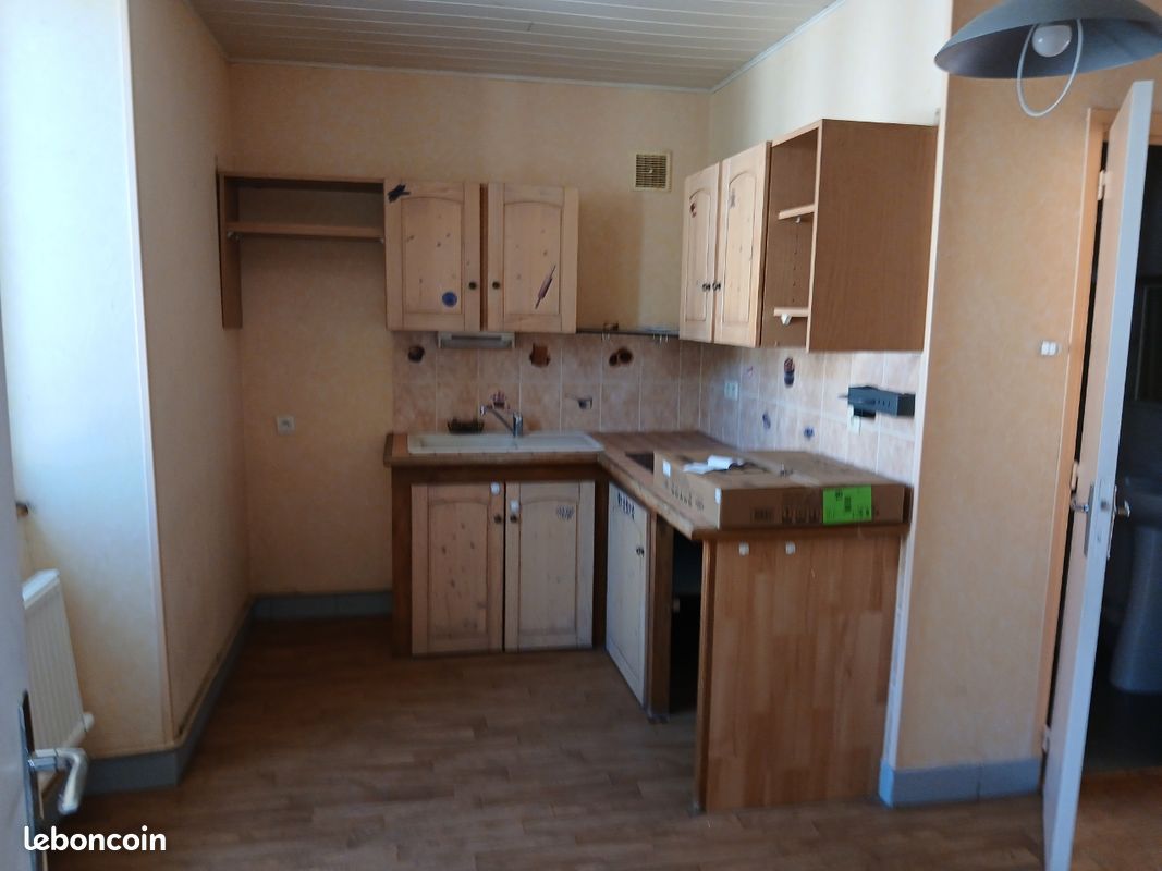 Appartement 2 pièces 45 m² · à Ussel · 45 m² · 440 €