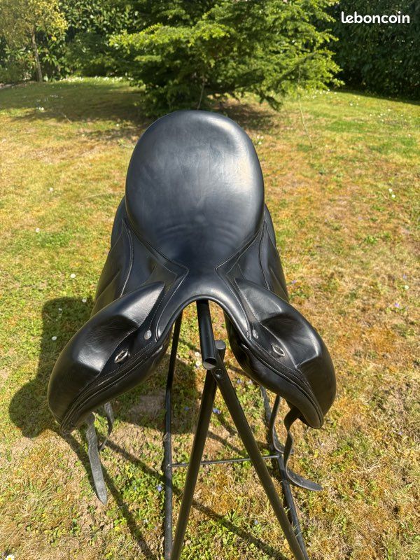 Selle dressage devoucoux Malika Lab (image 3)