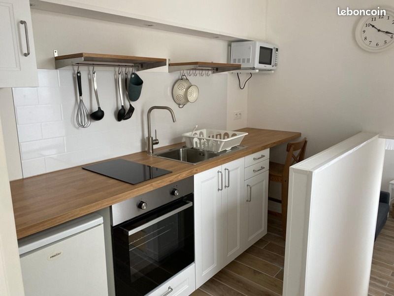 Appartement 1 pièce 17 m² · à Fontenay-le-Comte · 17 m² · 350 €/mois