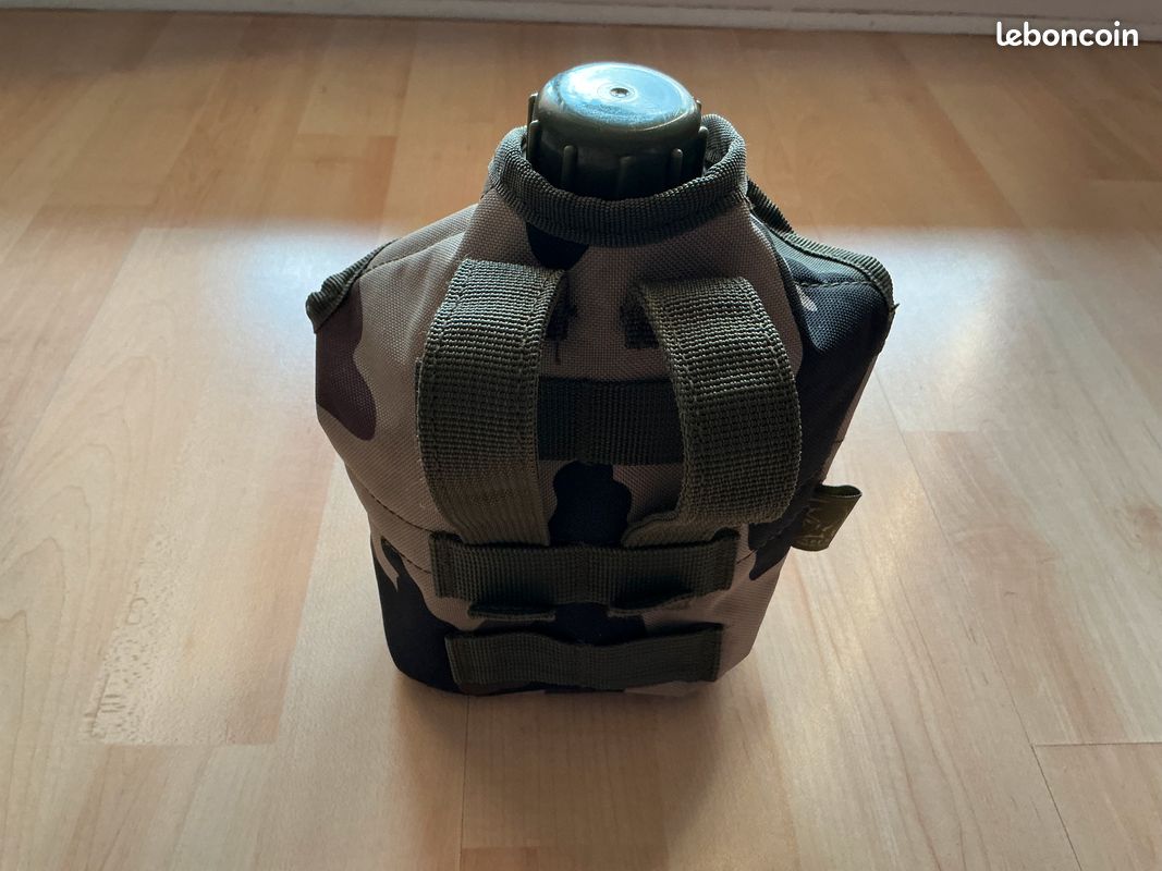 Gourde militaire (image 2)
