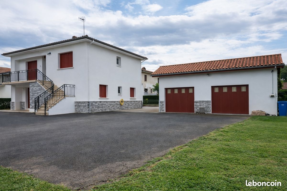 Maison 7 pièces 166 m² · à Saint-Palais · 166 m² · 250 000 €
