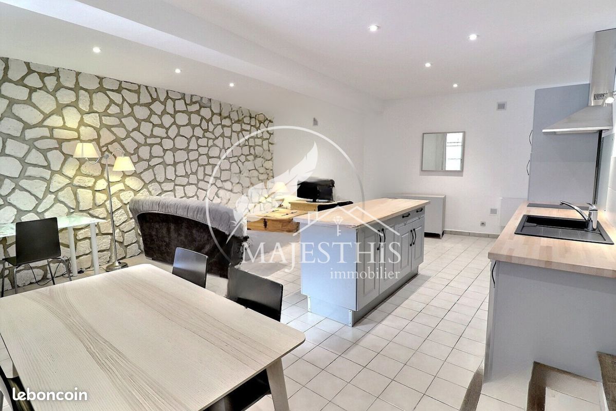 Appartement 2 pièces 55 m² · à Hyères · 55 m² · 129 000 €