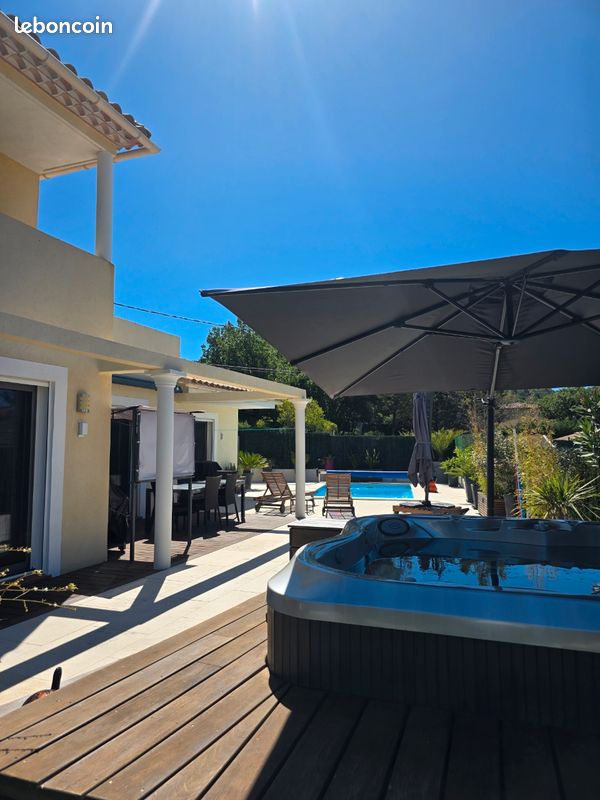 Maison 5 pièces 130 m² · à Rocbaron · 130 m² · 555 000 €