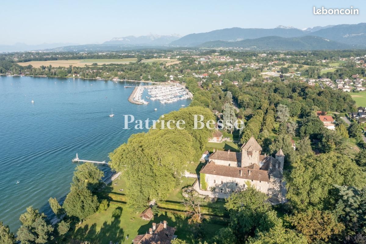 Maison 25 pièces 1400 m² · à Nernier · 1 400 m² · 8 500 000 €