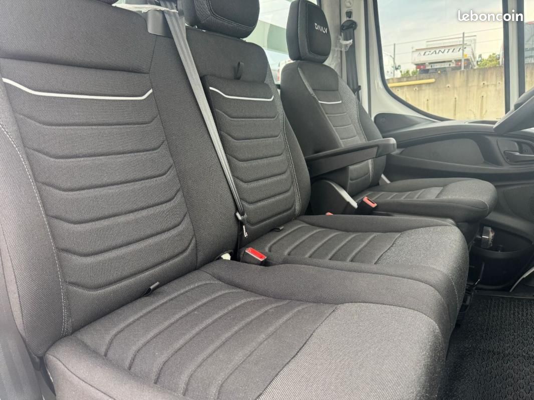 Iveco Daily PLATEAU 35C18 A8 180CV 3L 5M (image 6)