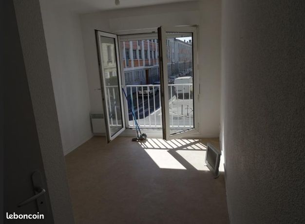 Studio 1 pièce 19 m²