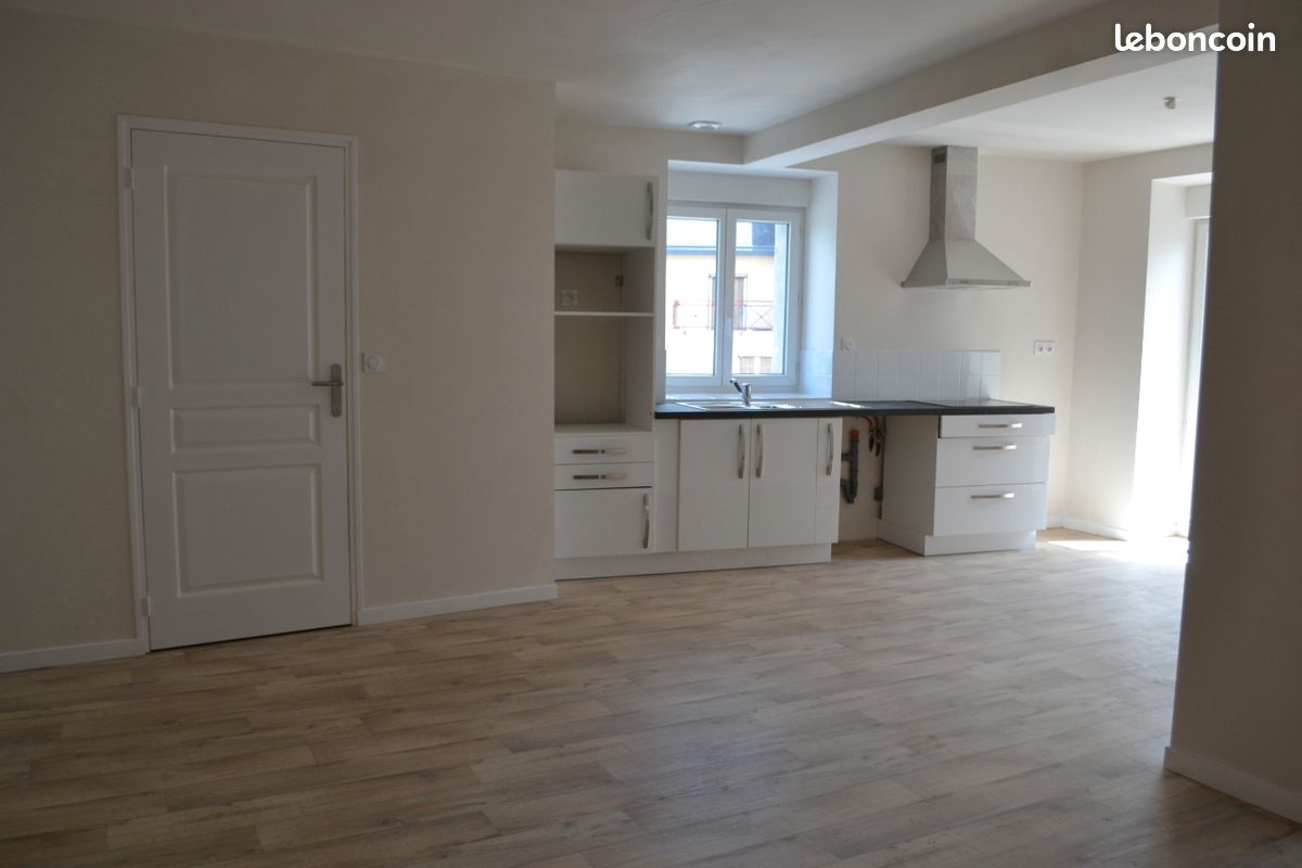 Appartement 4 pièces 69 m² · à Saint-Domineuc · 69,3 m² · 775 €