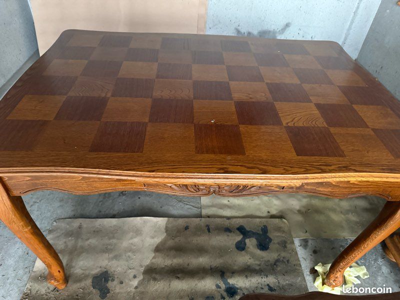 Table (image 1)