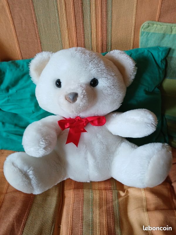 Ours en peluche blanc (image 1)