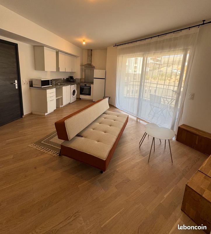 Appartement 2 pièces 45 m² · à Ajaccio · 45 m² · 890 €/mois