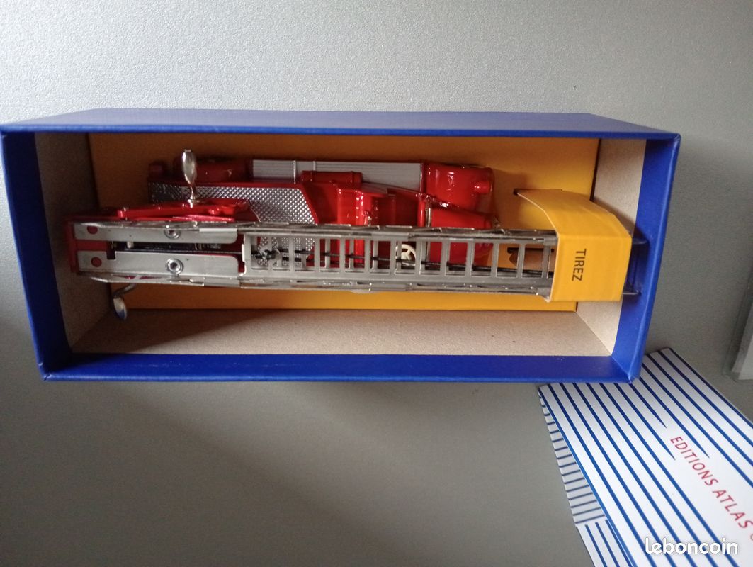 Dinky Toys - Auto-Échelle de Pompiers