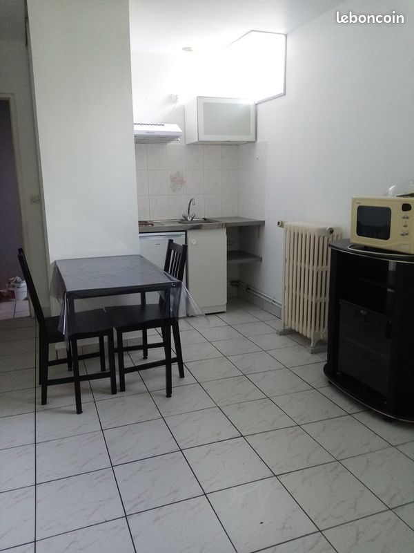 Appartement 1 pièce 18 m² · à Fougères · 18 m² · 298 €/mois