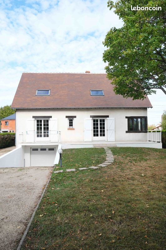 Maison 6 pièces 147 m² · à Orléans · 147 m² · 359 000 €