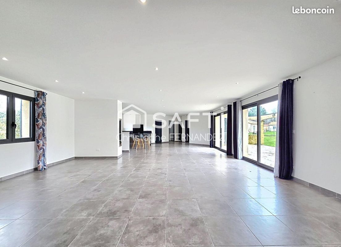 Maison 5 pièces 145 m² · à Lesparre-Médoc · 145 m² · 350 000 €
