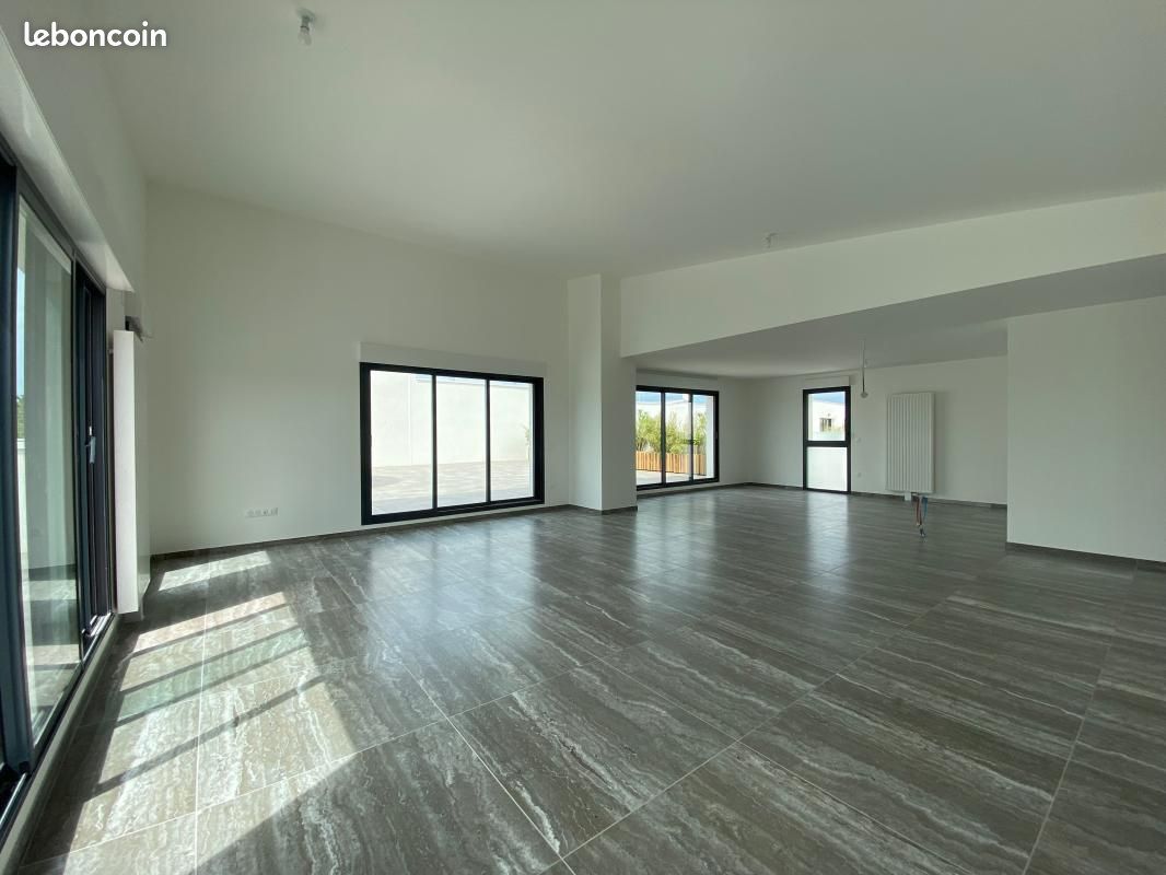 Appartement 4 pièces 151 m² · à La Rochelle · 151 m² · 2 500 €/mois