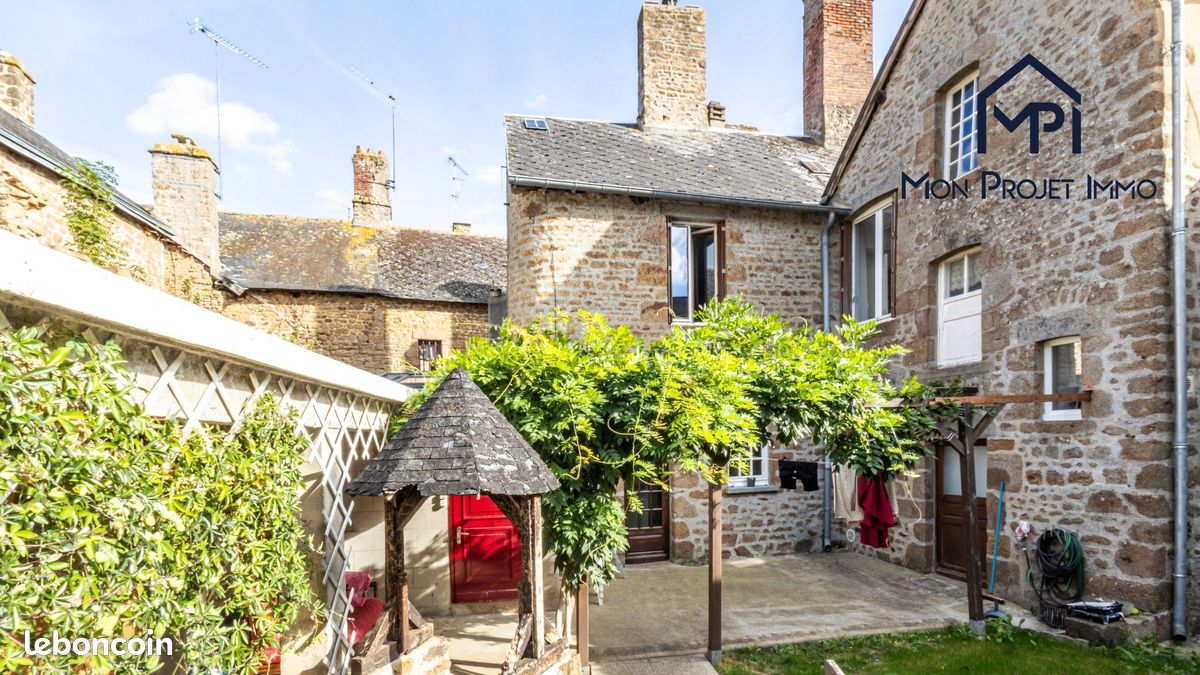 Maison 5 pièces 169 m² · à Lassay-les-Châteaux · 169 m² · 159 000 €