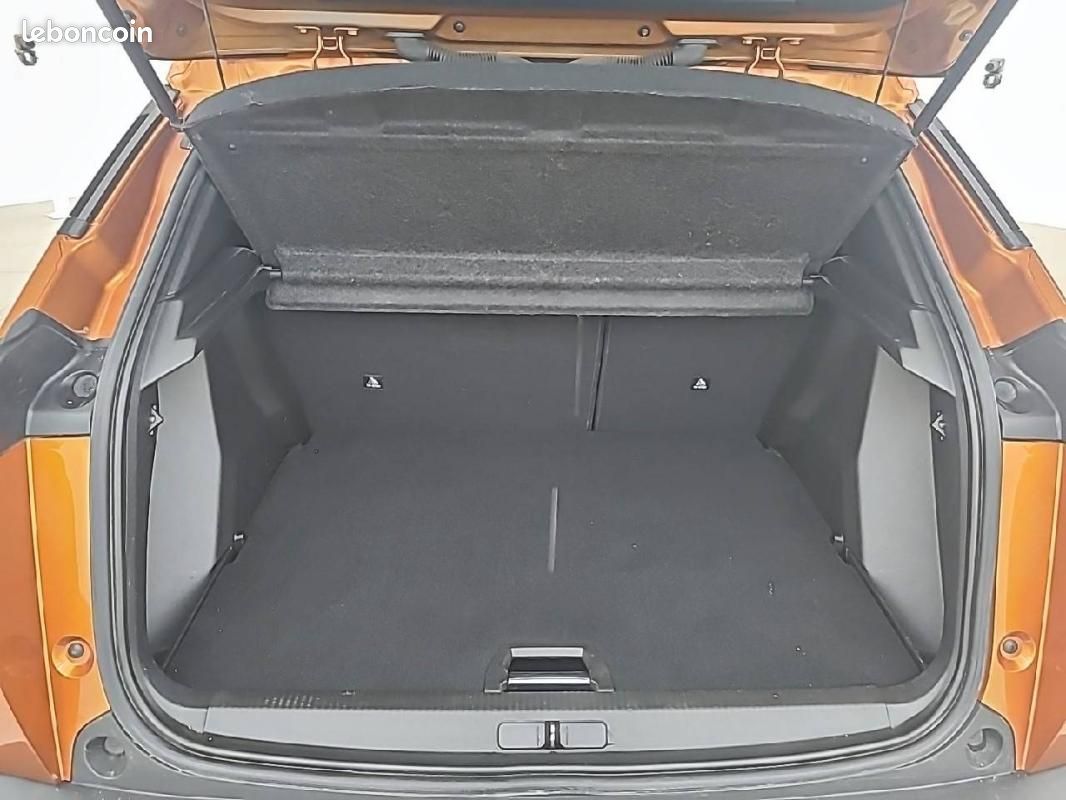 Peugeot 2008 BlueHDi 130 S&S EAT8 - Allure (image 6)