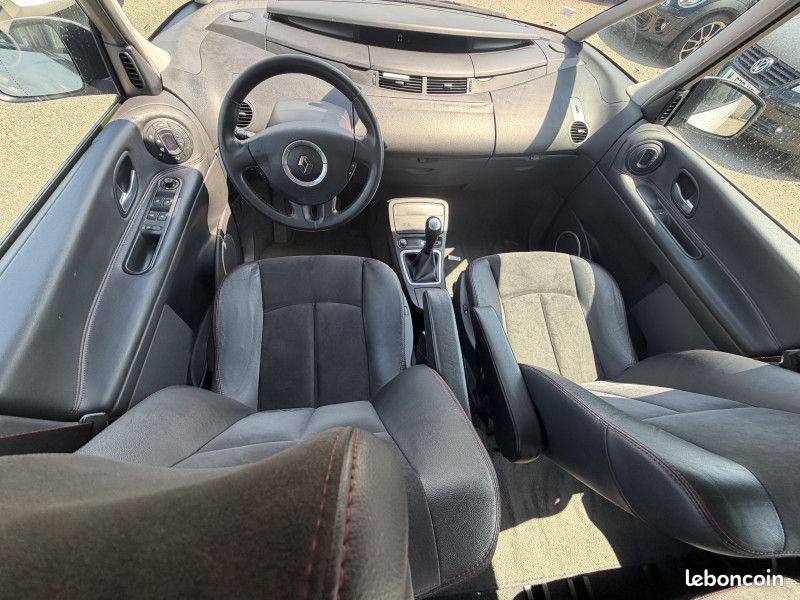 Renault ESPACE IV 2.0T 170CH ALYUM PLUS EVOLUTION BVA (image 9)