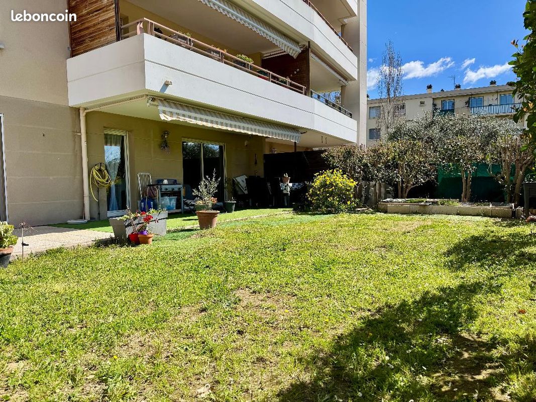 Appartement 3 pièces 68 m² · à Marseille · 68 m² · 250 000 €