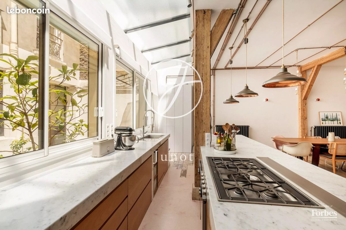 Maison 5 pièces 146 m² · à Paris · 146 m² · 1 390 000 €