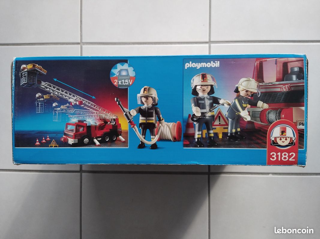Playmobil - 3182 - Pompiers - Pompier + Camion grande echelle