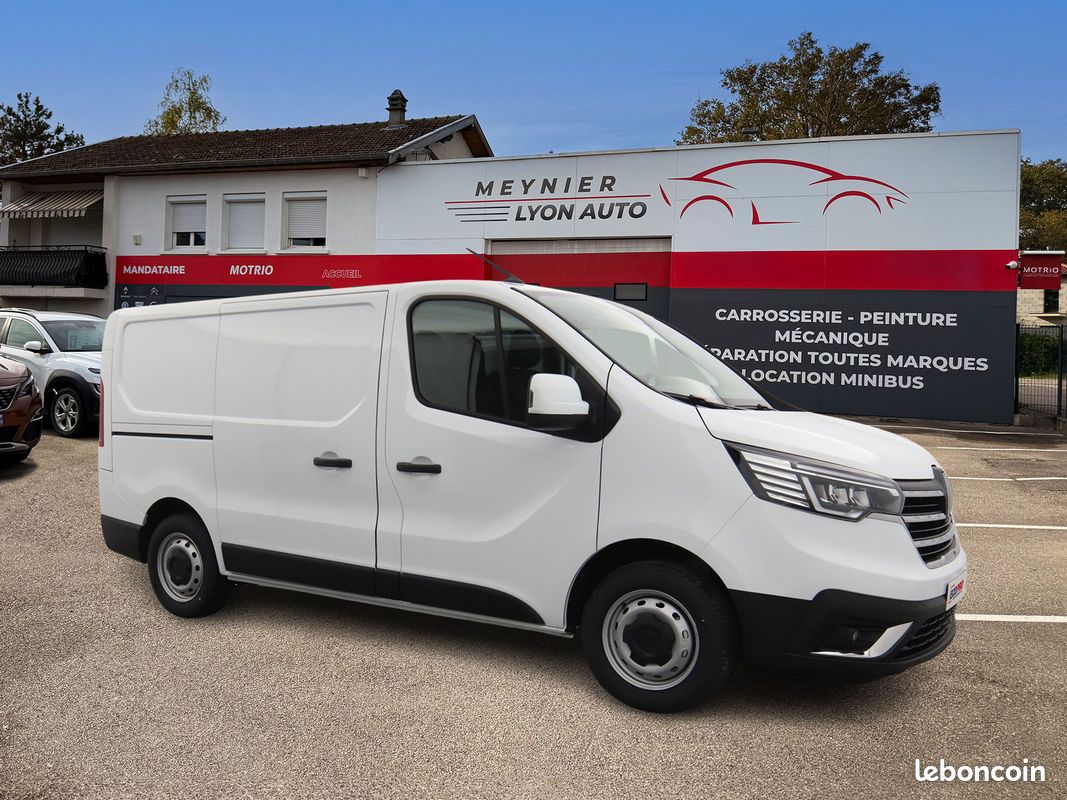 Renault Trafic Van L1H1 Extra 3T Blue dCI 170 EDC - Leasing (image 2)