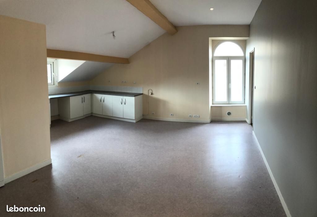 Appartement 3 pièces 88 m² · à Annonay · 88 m² · 580 €