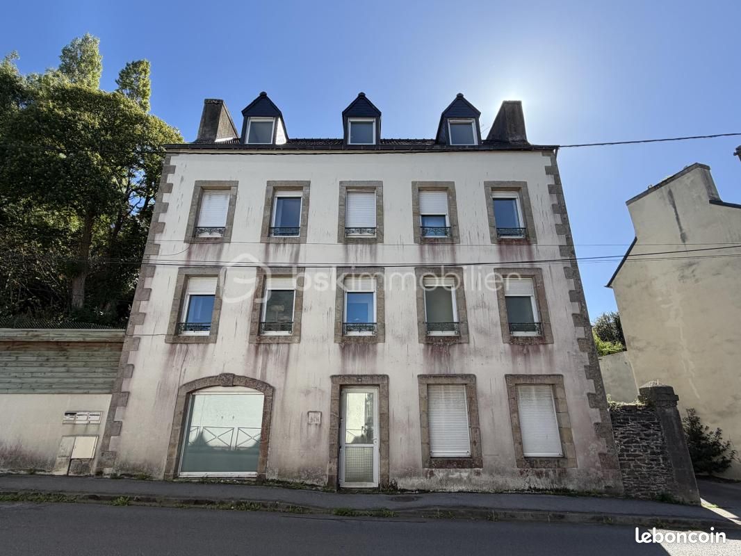 Immeuble 7 pièces 154 m² · à Châteaulin · 154 m² · 247 000 €