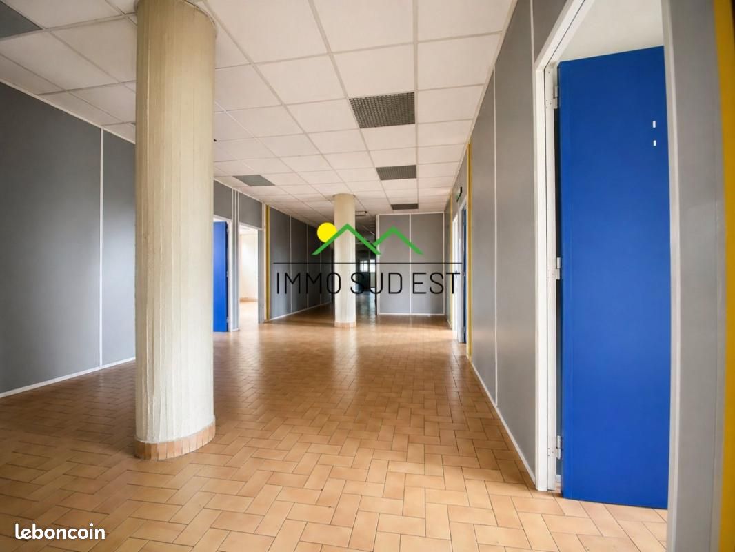 Immeuble 15 pièces 335 m² · à Aubenas · 335 m² · 235 000 €