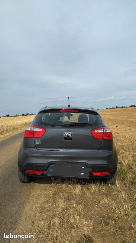 Kia Rio (image 2)