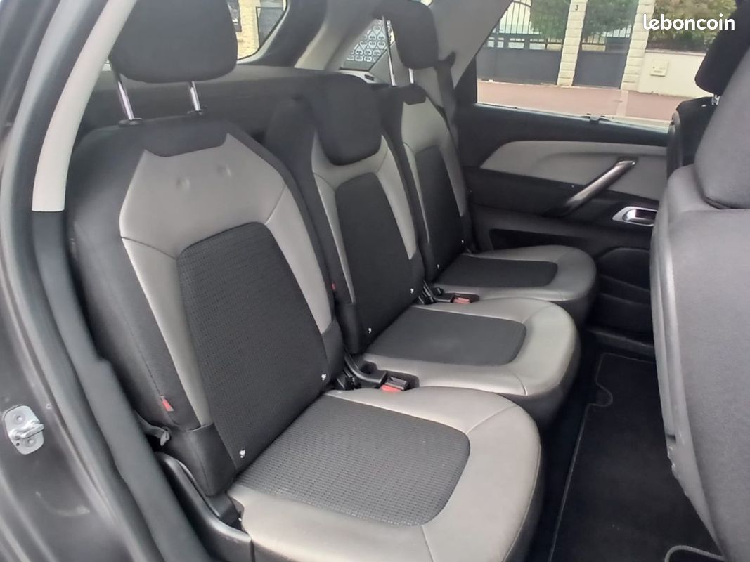 CITROEN C4 SPACETOURER PureTech 130 SS Shine (image 13)