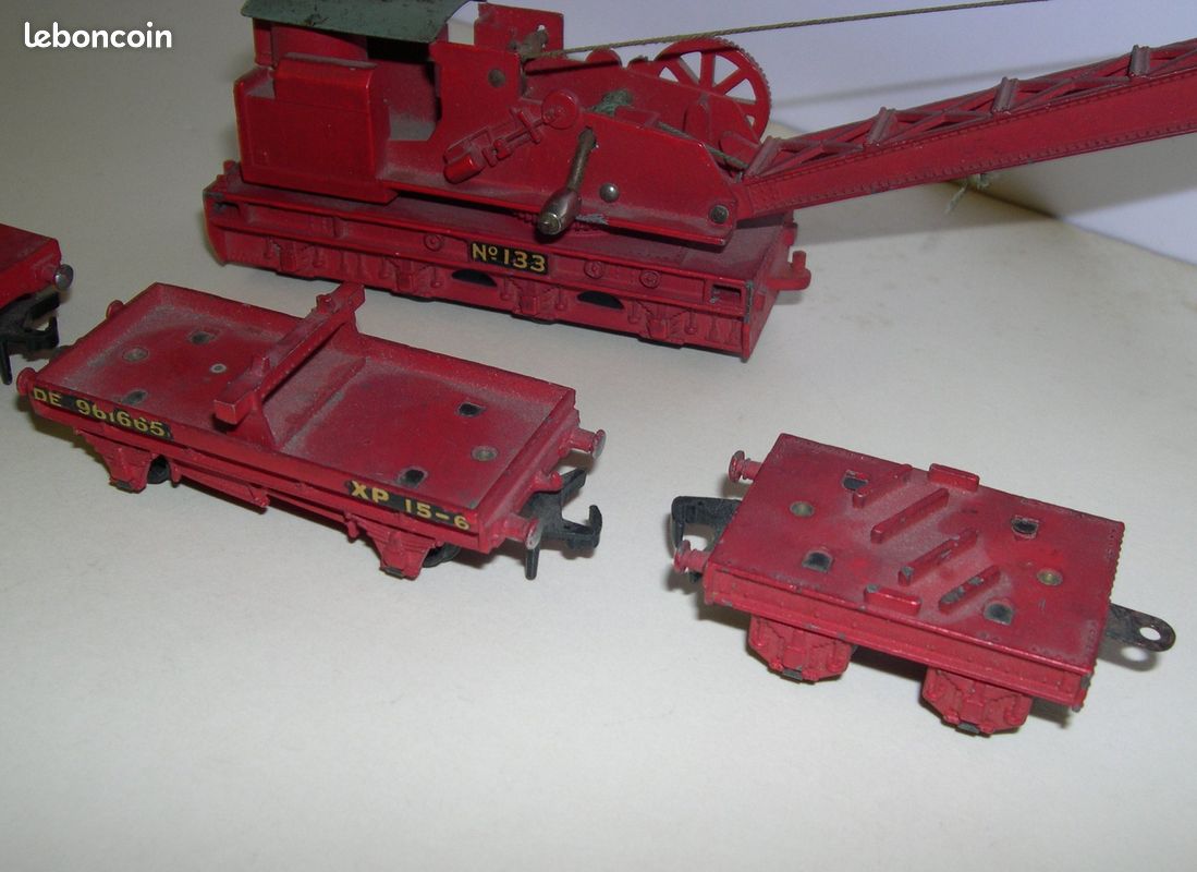 Trois wagons HORNBY avec boites d'origine (grue ? tombereau - Lot 254
