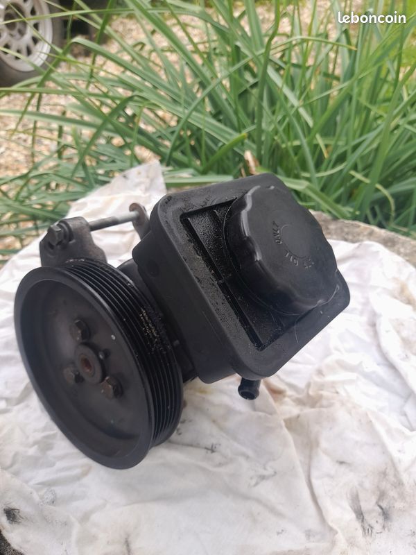 Pompe De Direction Assistée Pour BMW E46 320d – M47D20, 2.0 Diesel, D’occasion Fonctionnelle