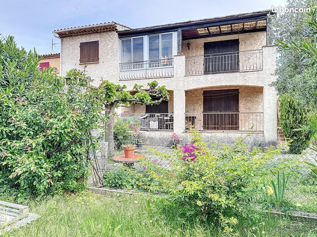 Appartement 4 pièces 100 m² · à Puget-sur-Argens · 100 m² · 1 400 €/mois