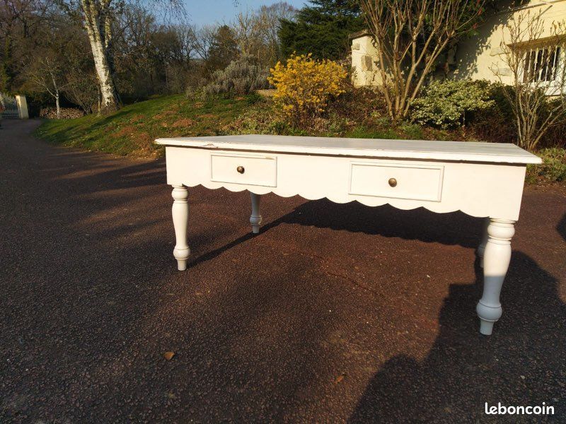 Table (image 1)