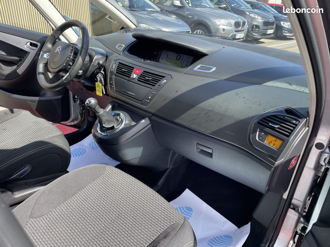 Citroen c4 picasso 1.6 hdi 110cv garantie 3/12 mois 2009 (image 9)