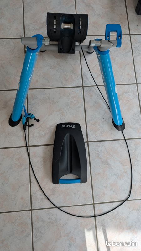 Home Trainer TACX BOOSTER T2500 pneu Équipements vélos