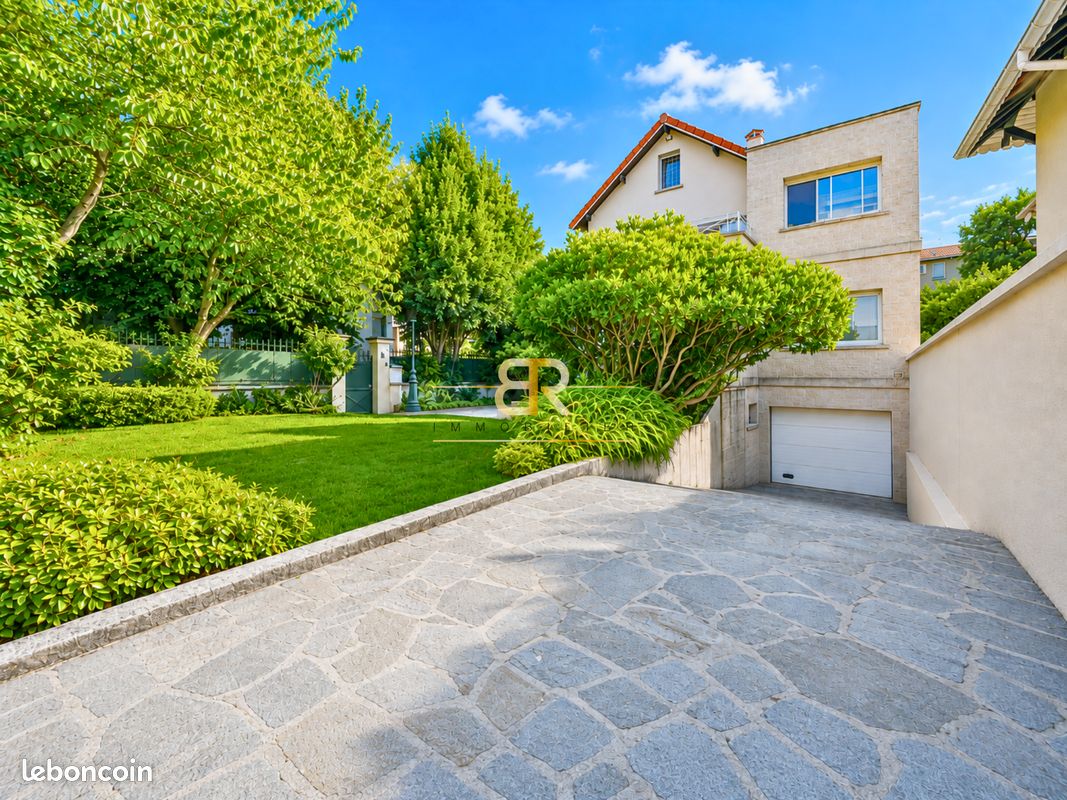 Maison 6 pièces 248 m² · à Joinville-le-Pont · 248 m² · 989 000 €