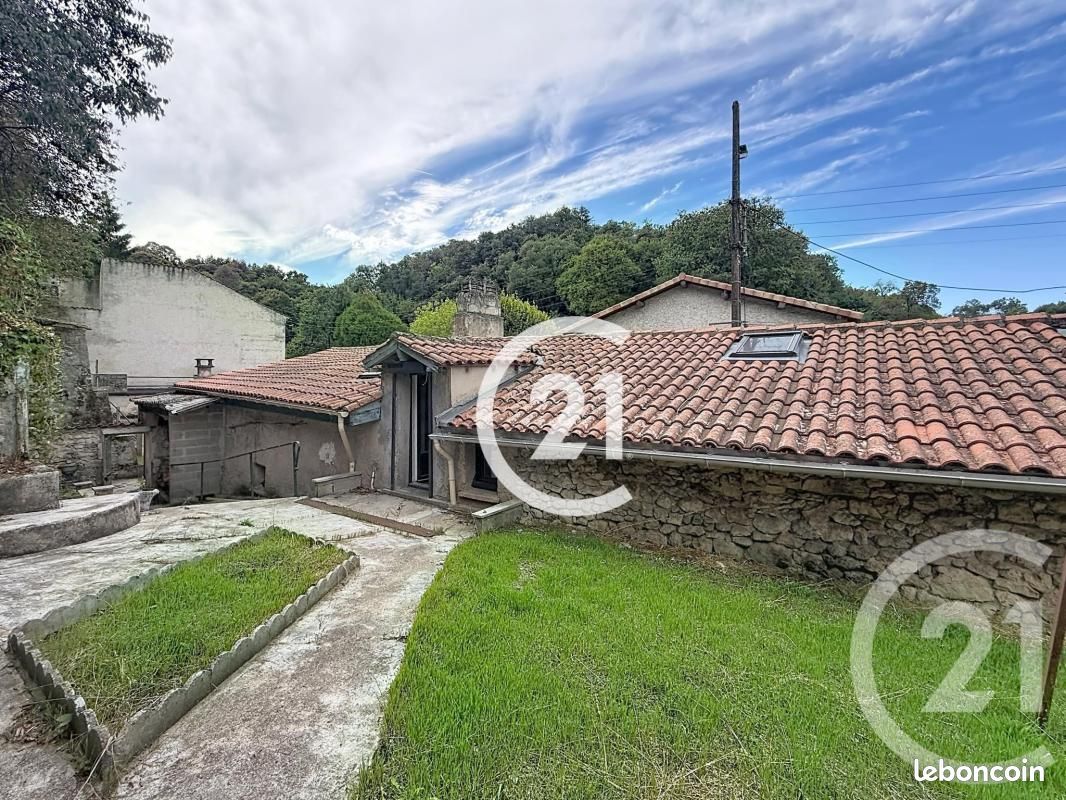 Maison 4 pièces 150 m² · à Saint-Brice · 150 m² · 108 000 €