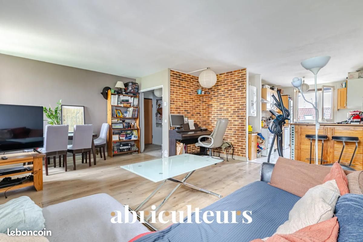 Appartement 3 pièces 77 m² · à Gennevilliers · 77 m² · 259 500 €