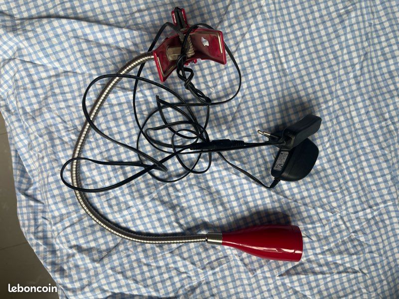 Lampe rouge à pince (image 1)