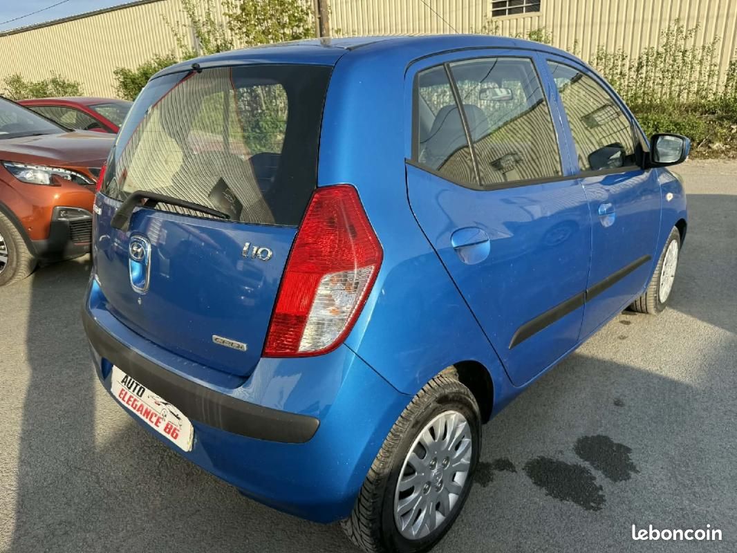 Hyundai i10 1.1 CRDi 75 Pack Confort (image 4)
