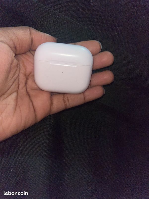 AirPods pro (image 2)