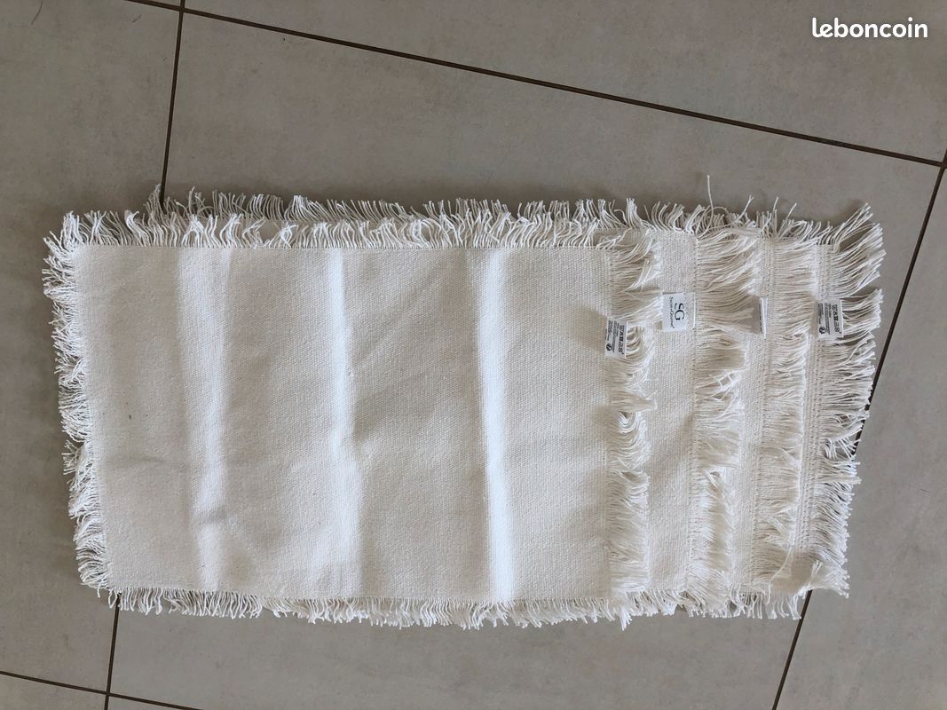 Lot 4 sets coton tres epais de table neuf (image 1)